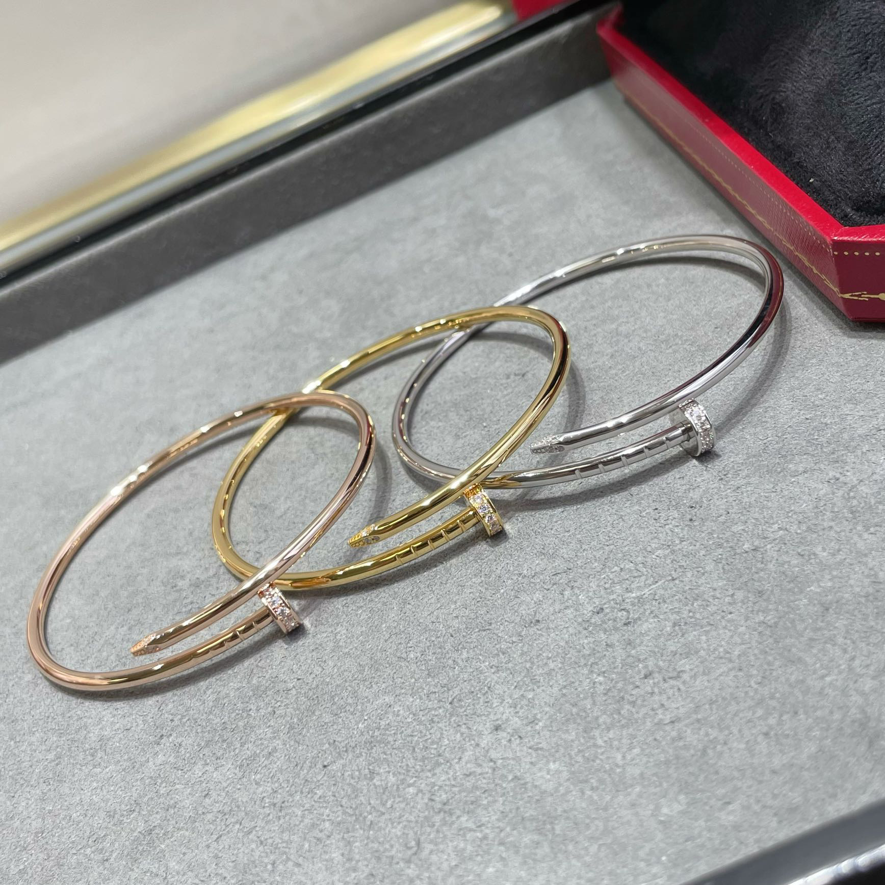 Cartier Designer Head And Tail Drill Hollow Tube Nail Bracelet High Quality Bracelet Fashionable Luxury Jewelry For Women's Men Classic Luxury Wedding Party Accessories Valentines Day Christmas Birthday Gift