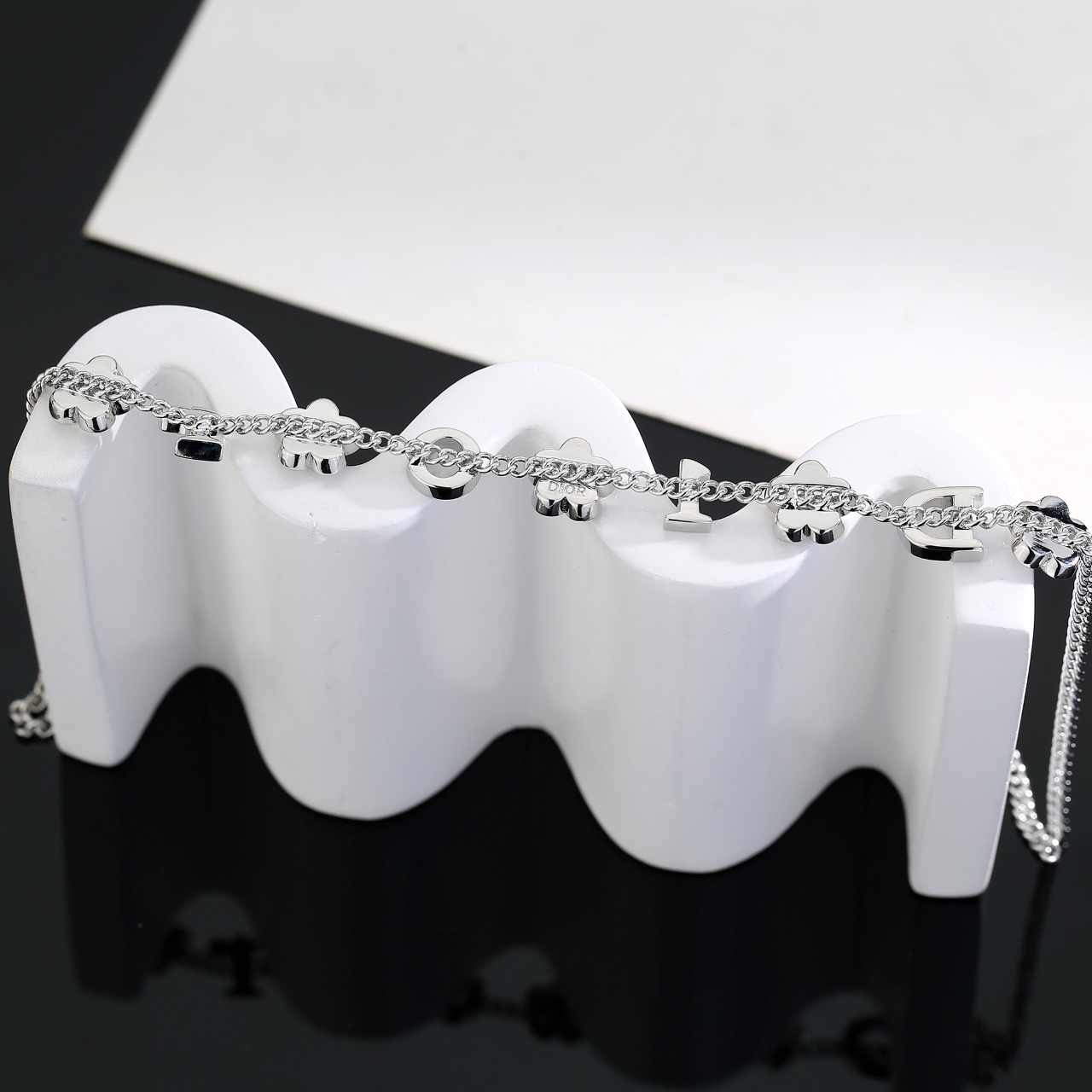 Dior Luxury Letter Flower Necklace Elegant Necklaces Designer Necklace Women Top Quality Pendant Fashion Jewellery Designer For Women Gifts For Her Valentines Day Christmas Birthday Gift