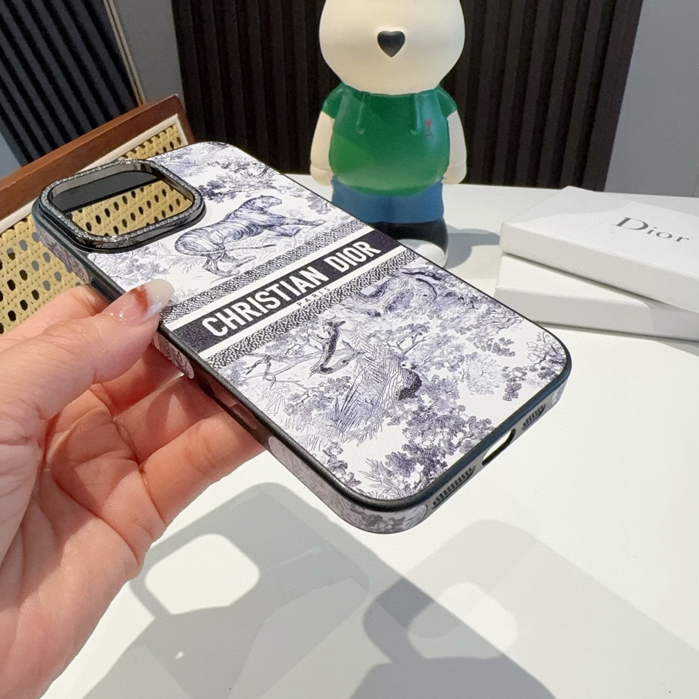 Dior Designers All Inclusive Phone Case Flash Drill Camera High Protection Classic Print Pattern Back Cover Designer Case Luxury Mobile Shel For Iphone:14 15 16 17 Iphone 14 15 16 17 Pro Iphone 14 15 16 17  Pro Max