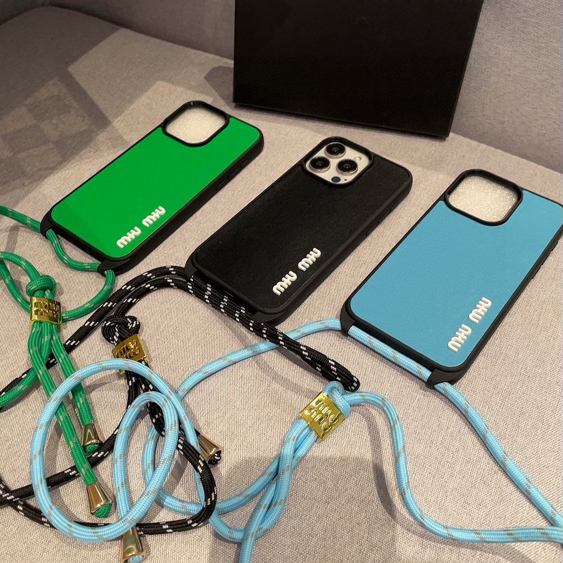 MIU MIU Designers All Inclusive Phone Case Colorful Rope Crossbody Phone Case With The Same Metal Buckle Back Cover Designer Case Luxury Mobile Shel For Iphone:13 14 15 16 17 Iphone 13 14 15 16 17 Pro Iphone 13 14 15 16 17 Pro Max