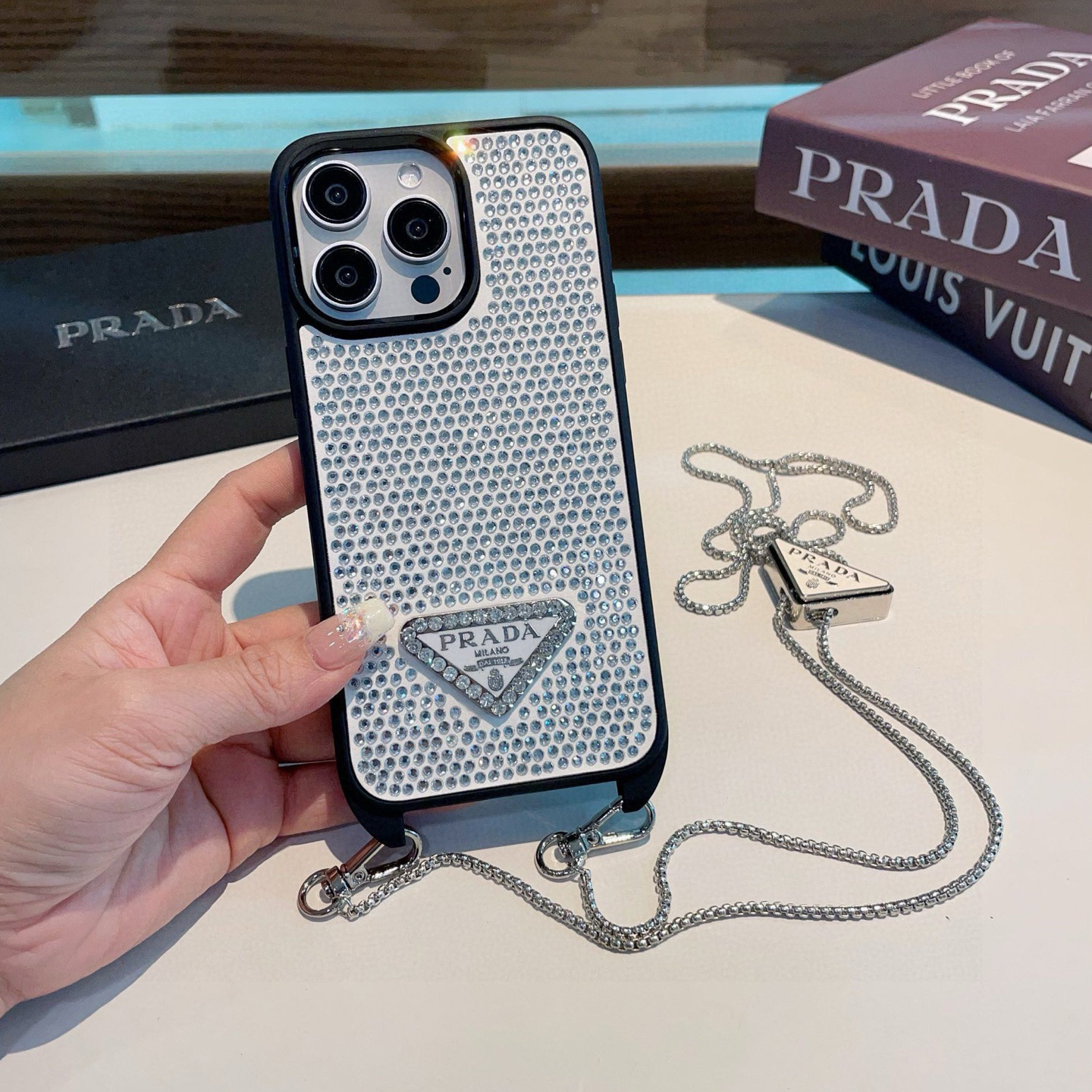 Prada Designers Phone Case All Inclusive Phone Case Pure Handmade Diamond Pasting Chain Crossbody Phone Case Back Cover Designer Case Luxury Mobile Shel For Iphone:13 14 15 16 17 Iphone 13 14 15 16 17 Pro Iphone 13 14 15 16 17 Pro Max