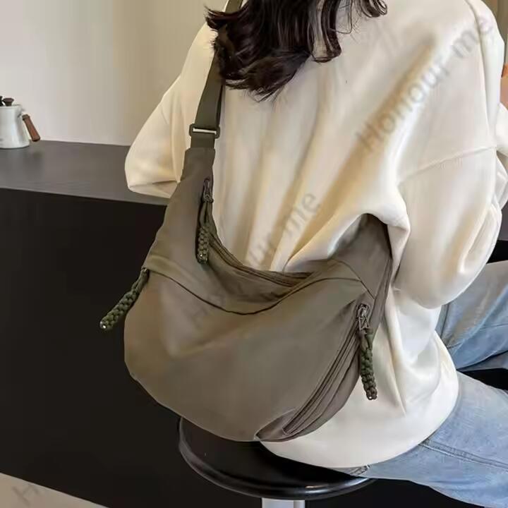 Fashionable Large Capacity Nylon Cloth Women's Crossbody Bag Many Colors Waterproof For Outdoor Travel And Work Lady Style