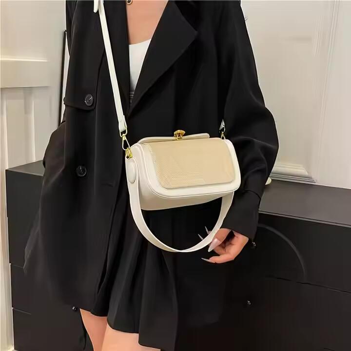 Best Selling Dinner Bag Fashion Handbag Lady Luxury Handbags New Design Purses For Women Custom Bag Design