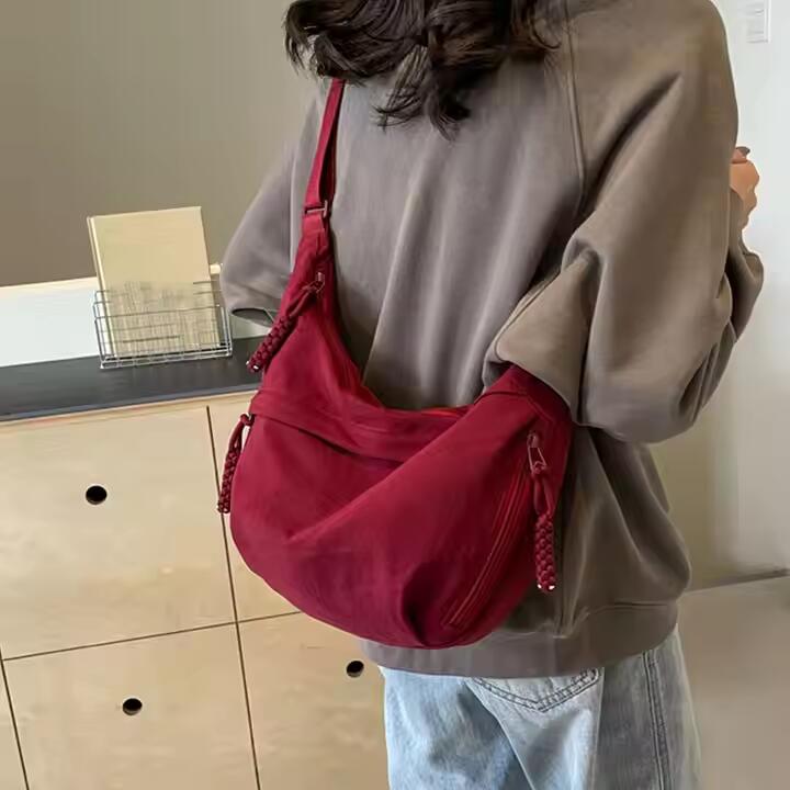 Fashionable Large Capacity Nylon Cloth Women's Crossbody Bag Many Colors Waterproof For Outdoor Travel And Work Lady Style