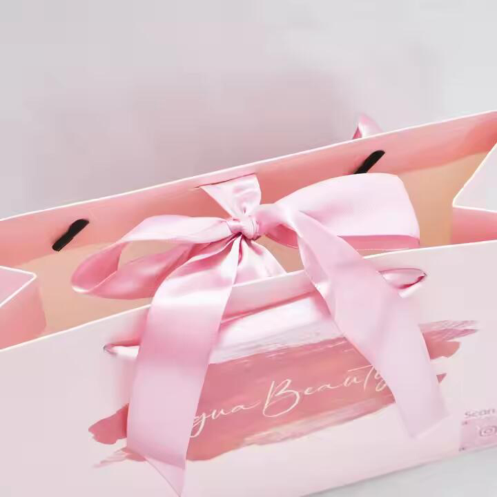 Wholesale Ribbon Handle Packaging Bag Retail Jewelry Luxury Wedding Boutique Small Gift Paper Bag for Small Business with Logo