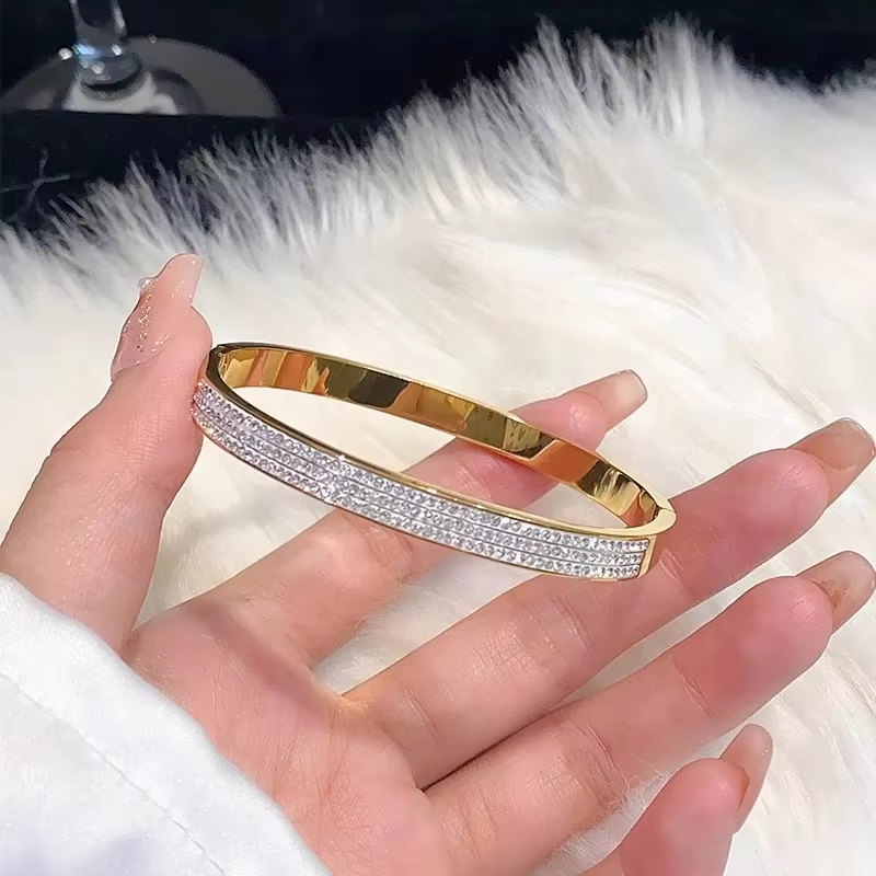 Custom Bangle Fashion Charm Bracelet Mixed Bracelet Gold Zircon Waterproof Stainless Steel Bracelet Jewelry Supplier