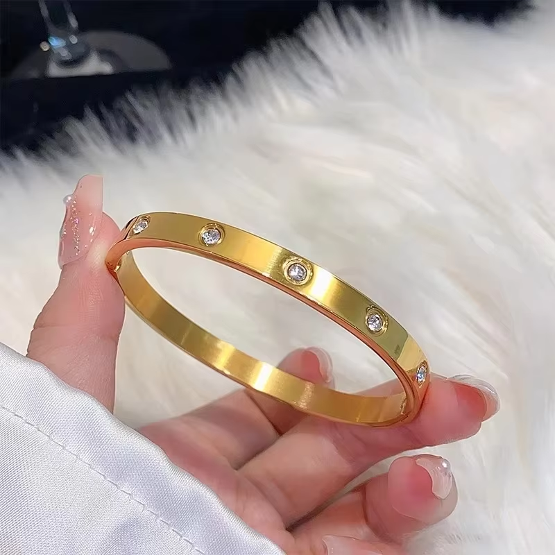 Custom Bangle Fashion Charm Bracelet Mixed Bracelet Gold Zircon Waterproof Stainless Steel Bracelet Jewelry Supplier
