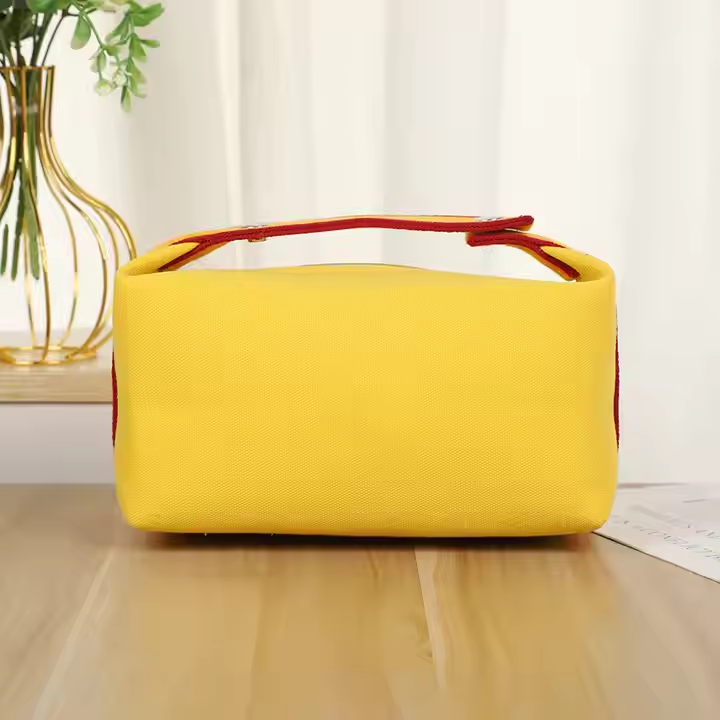 Brand Design Custom Embroidered Logo Portable Makeup Bag Canvas Portable Cosmetic Bag Large Capacity Skincare Pouch