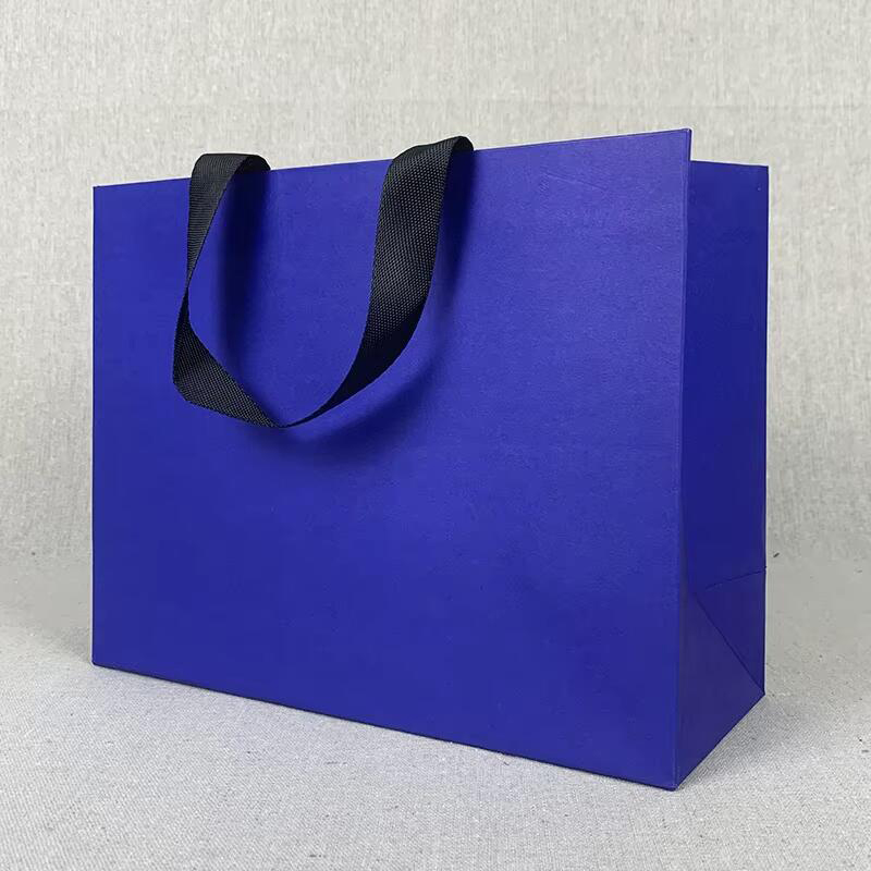 Wholesale Custom Printed Logo Luxury White Paper Bag Retail Boutique Shopping Gift Paper Bags With Your Own Logo
