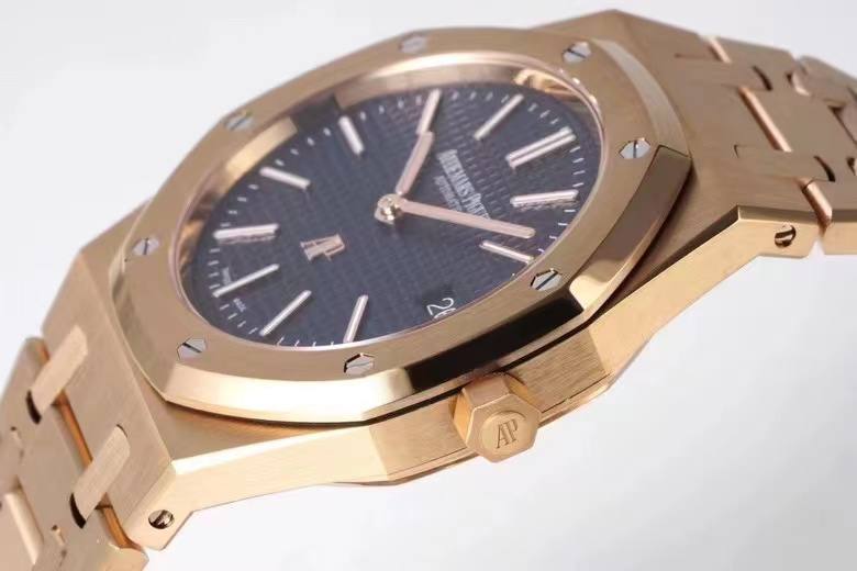 Audemars Piguet Royal Oak 41 mm, Blue Ref. 15400OR.OO.1220OR.03