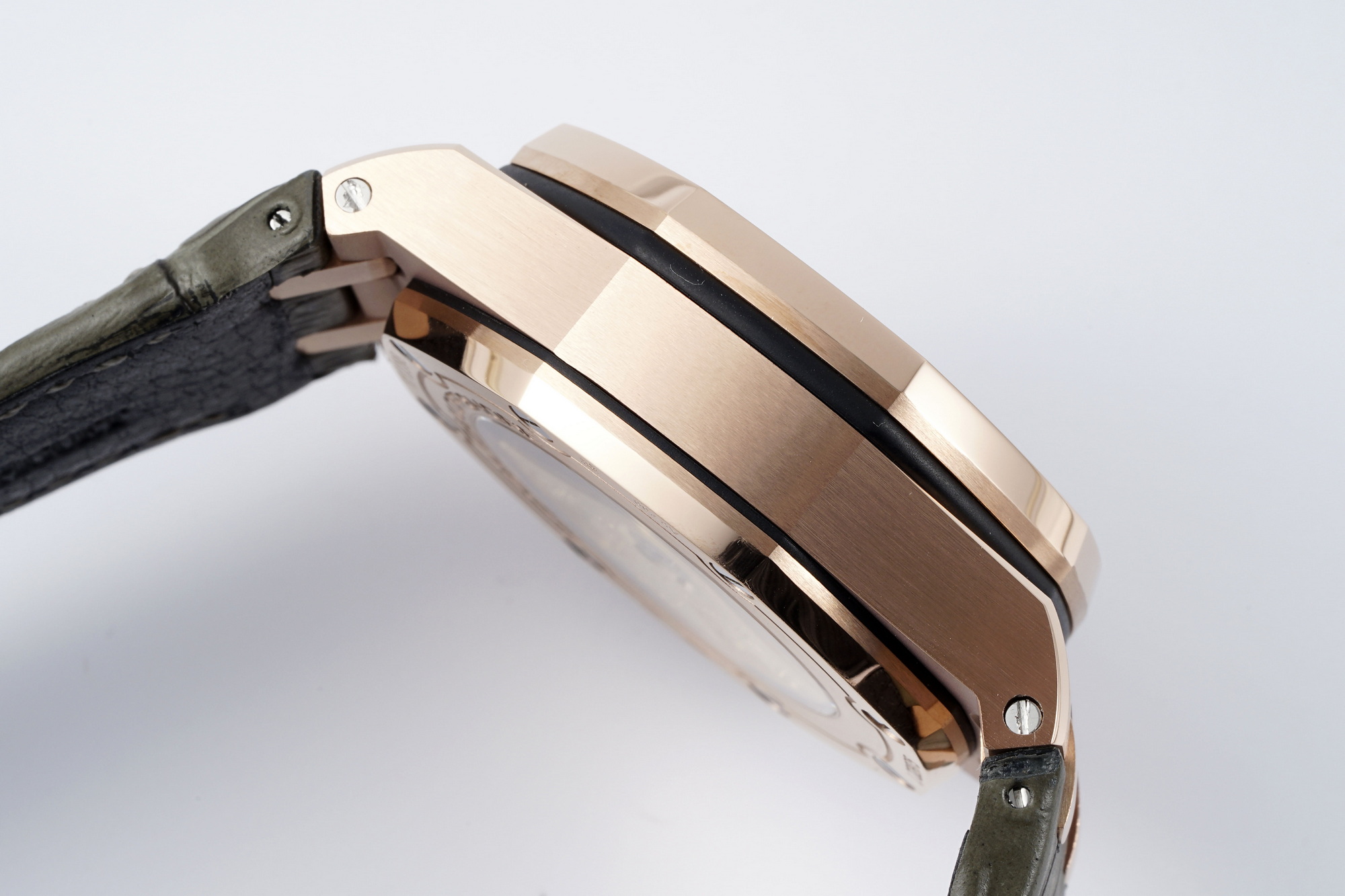 Audemars Piguet Royal Oak Offshore 42 mm, Black Ref. 26470OR.OO.A125CR.01