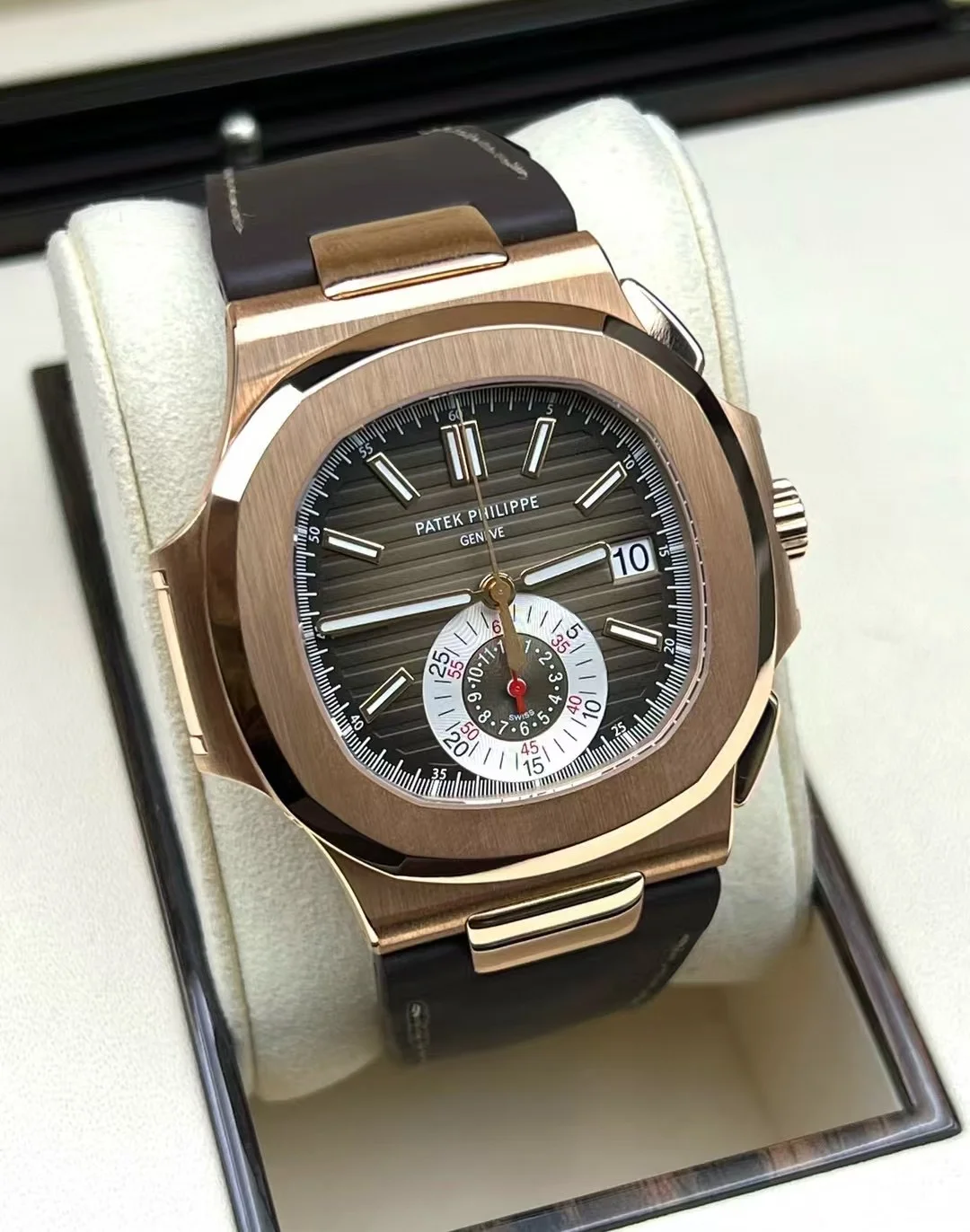 Patek Philippe Nautilus Rose 5980R-001 Replica
