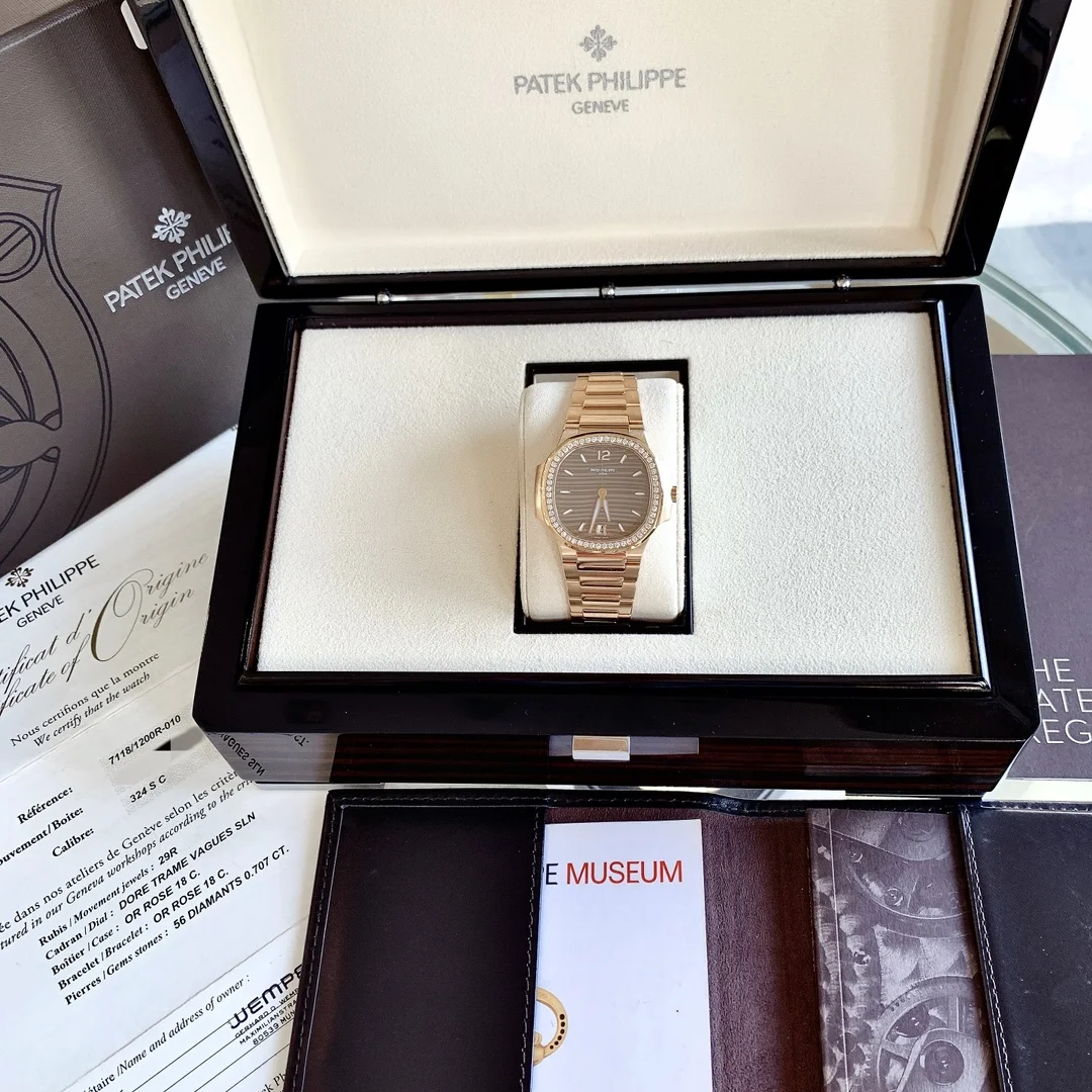 Patek Philippe Nautilus Rose Gold 7118-1200R-010 Replica