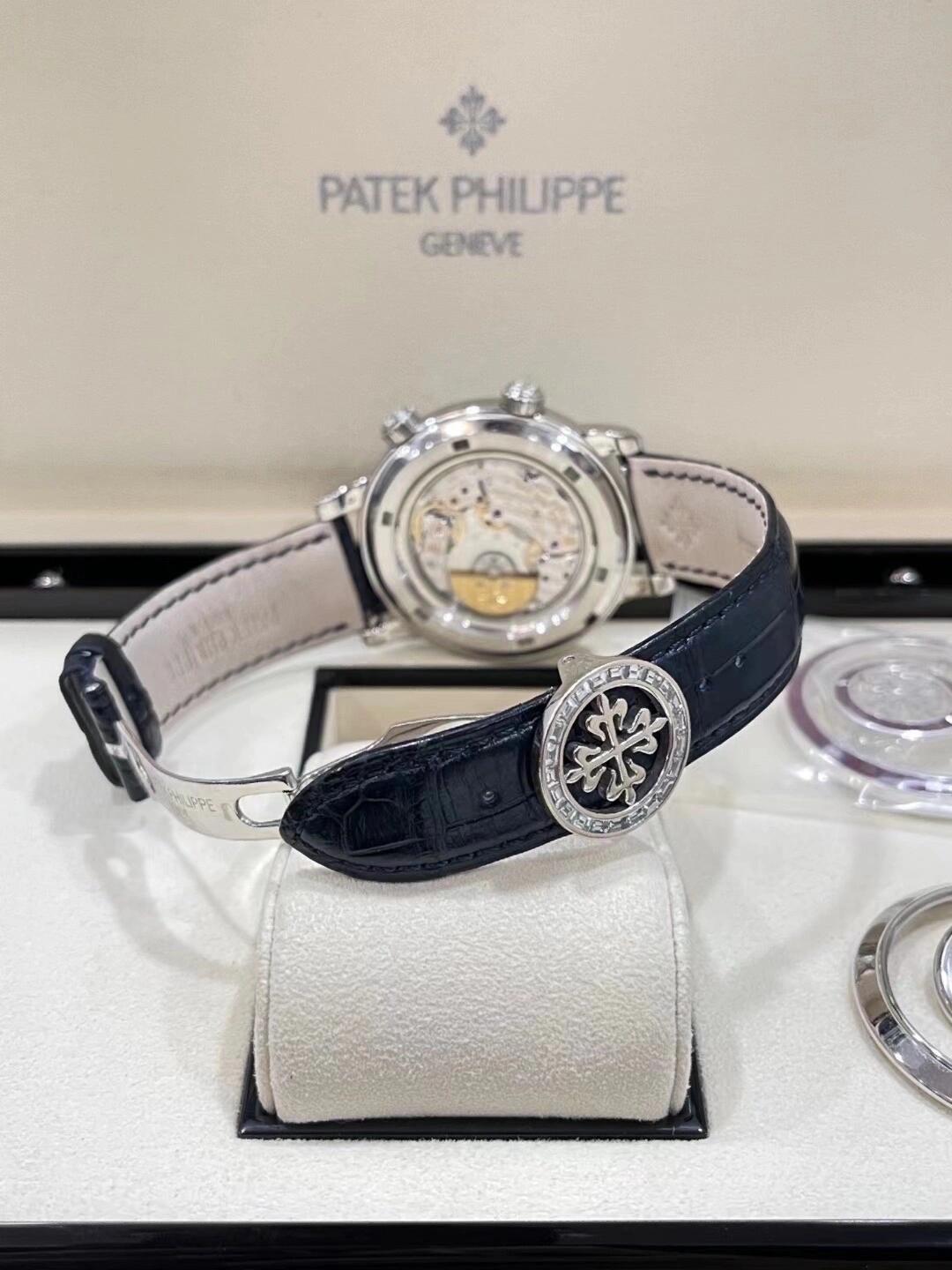 Patek Philippe 6104G-001 - GRAND COMPLICATIONS