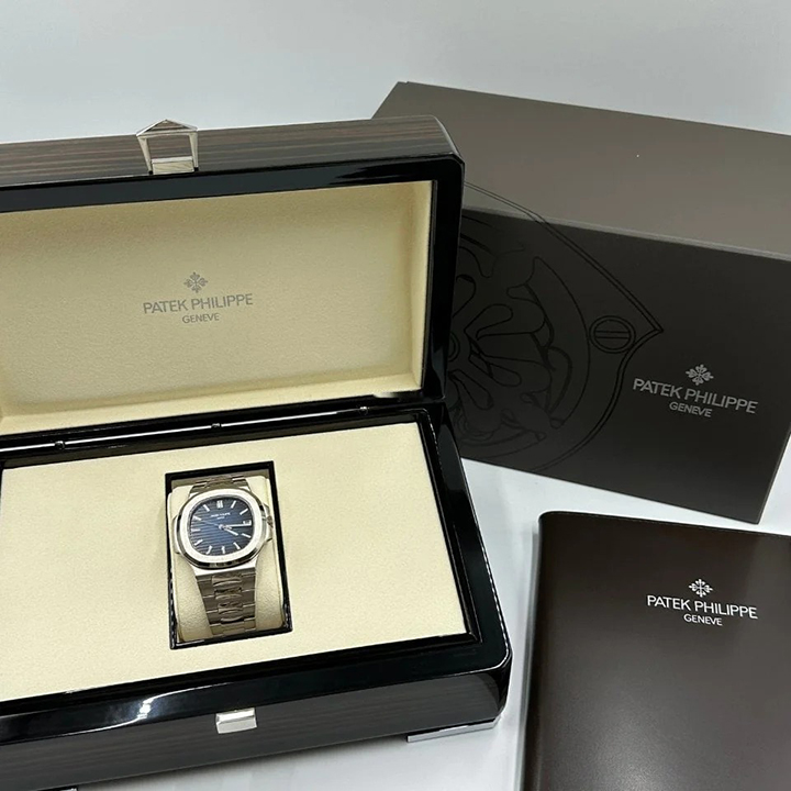5811/1G-001- Patek Philippe NAUTILUS