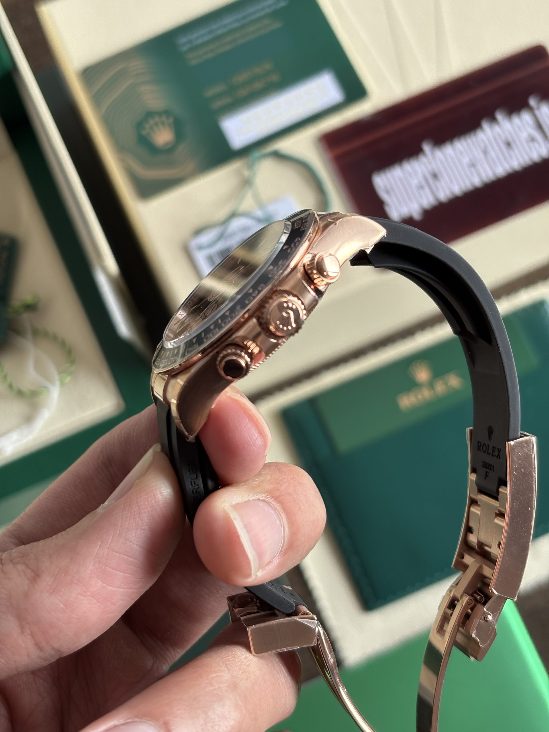 Rolex Daytona Rose Gold Oysterflex Black Dial Best Super clone