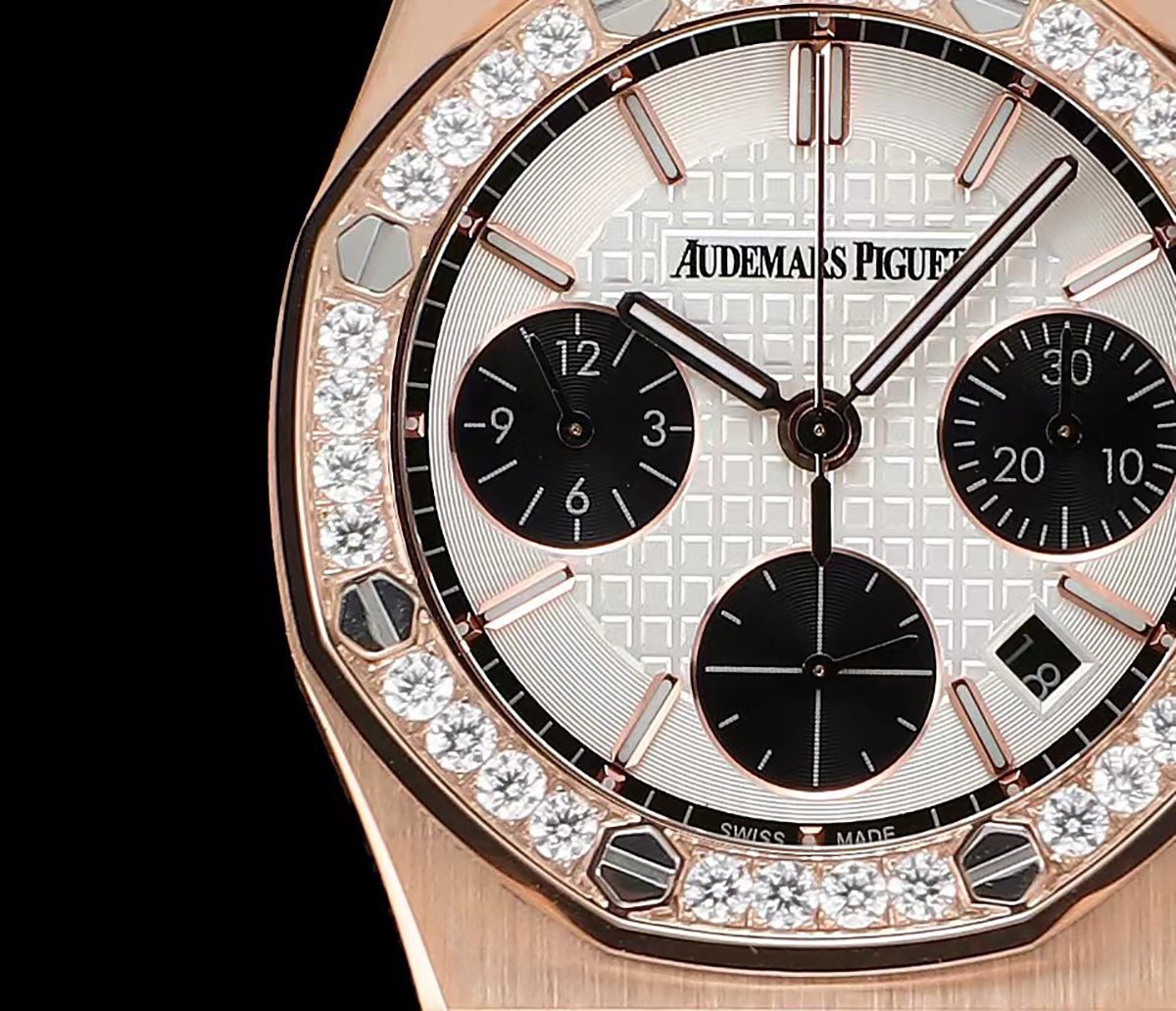 Audemars Piguet Royal Oak Offshore Chronograph 37 mm, White/Black/Rose Gold Ref. 26231OR.ZZ.D003CA.01