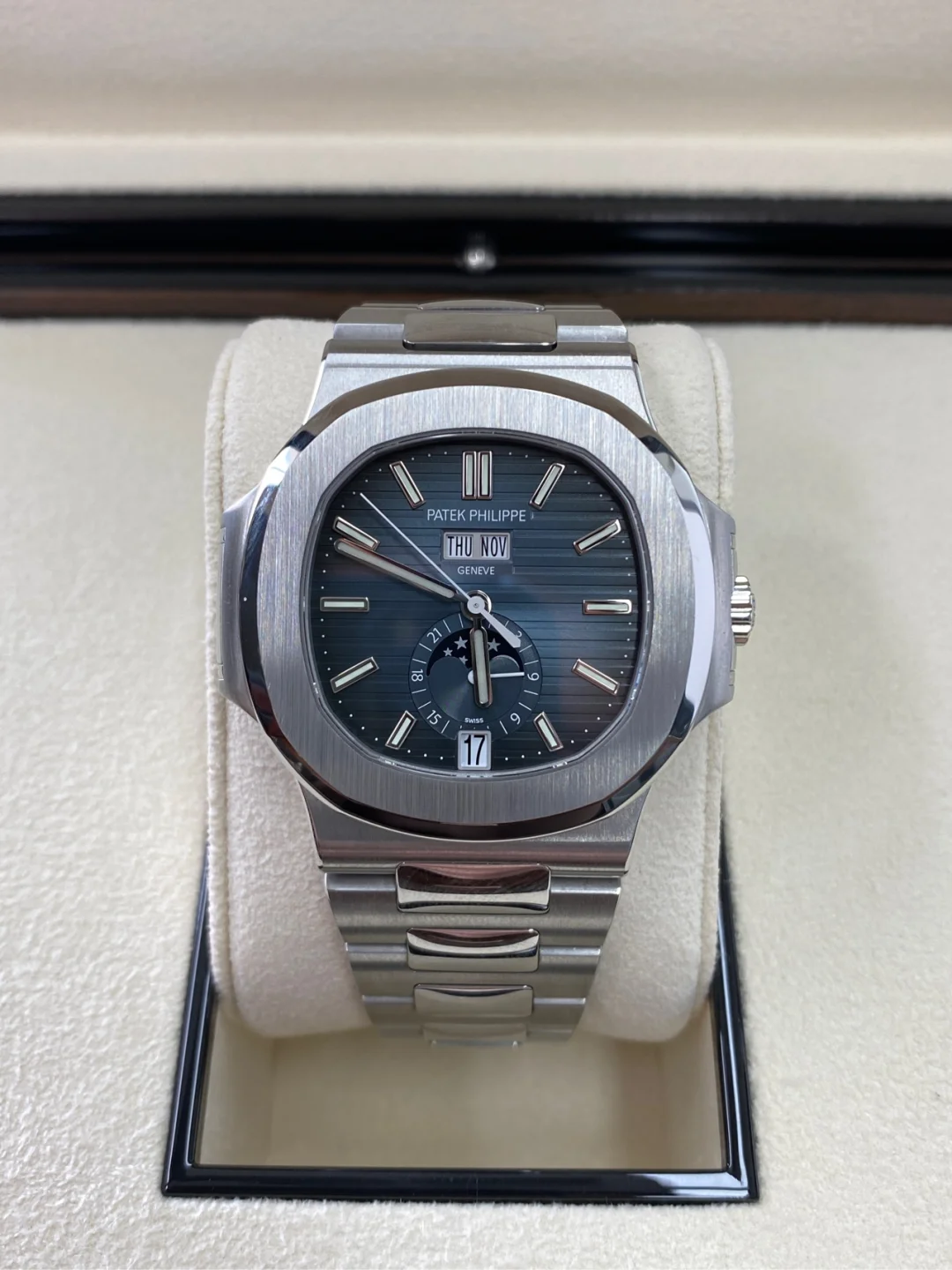 Patek Philippe Nautilus 5726/1A-014 Replica