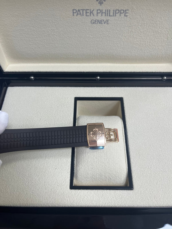 5968R --PATEK PHILIPPE AQUANAUT