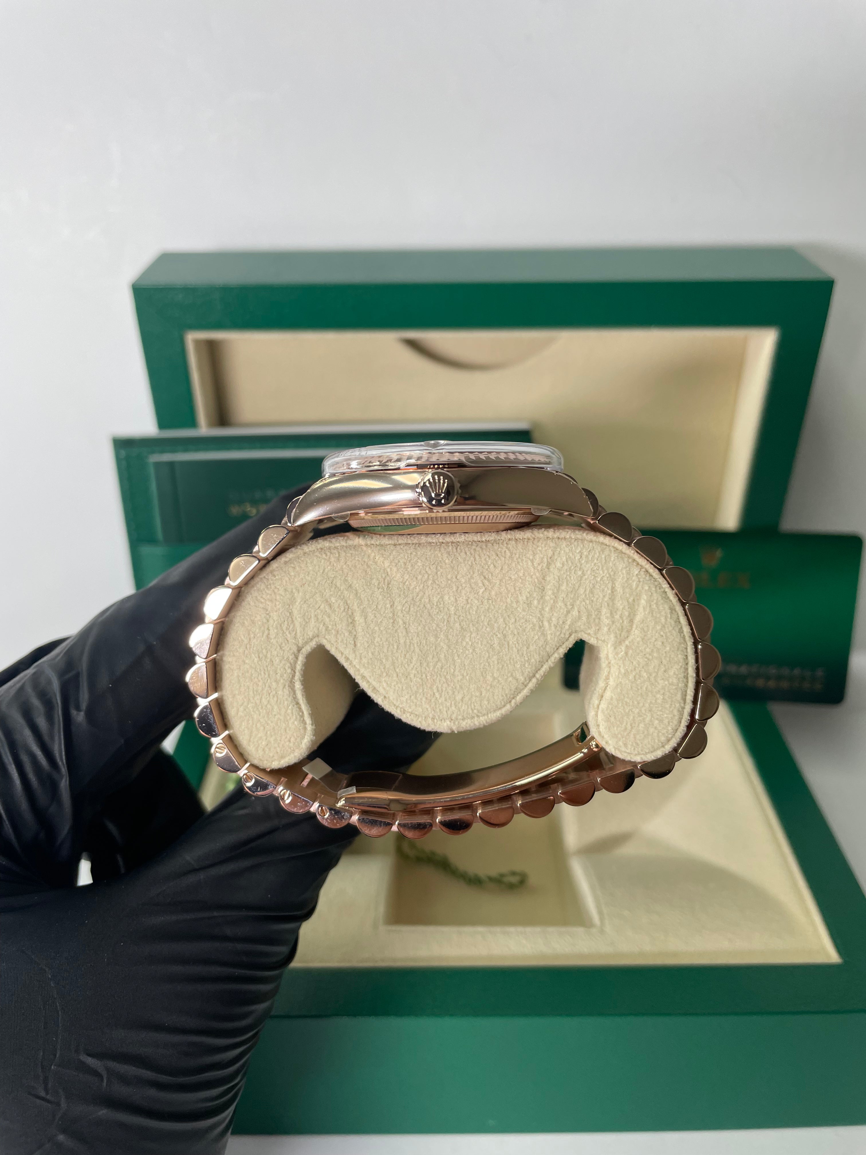 Rolex Everose Gold Day-Date 36 Watch - Fluted Bezel - Brown Ombre�� Diamond Dial - President Bracelet (Ref# 128235)