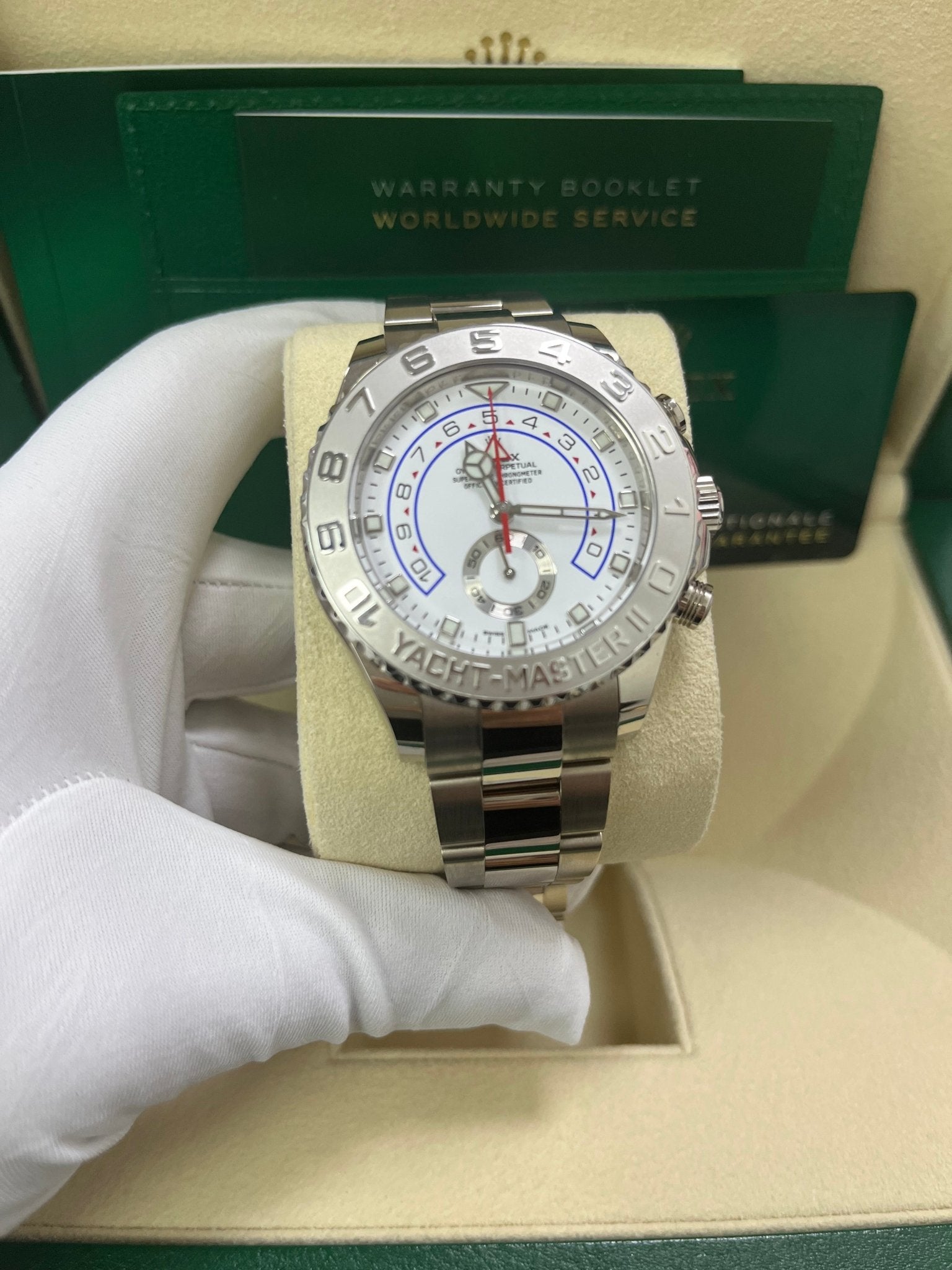 Rolex Yacht-Master II White Gold / White Dial / 44mm Platinum Bezel 116689