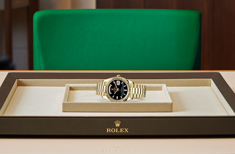 Rolex DAY-DATE 40 M228238-0061