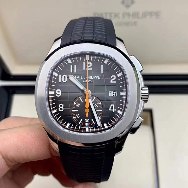 5968A-001-Patek Philippe AQUANAUT