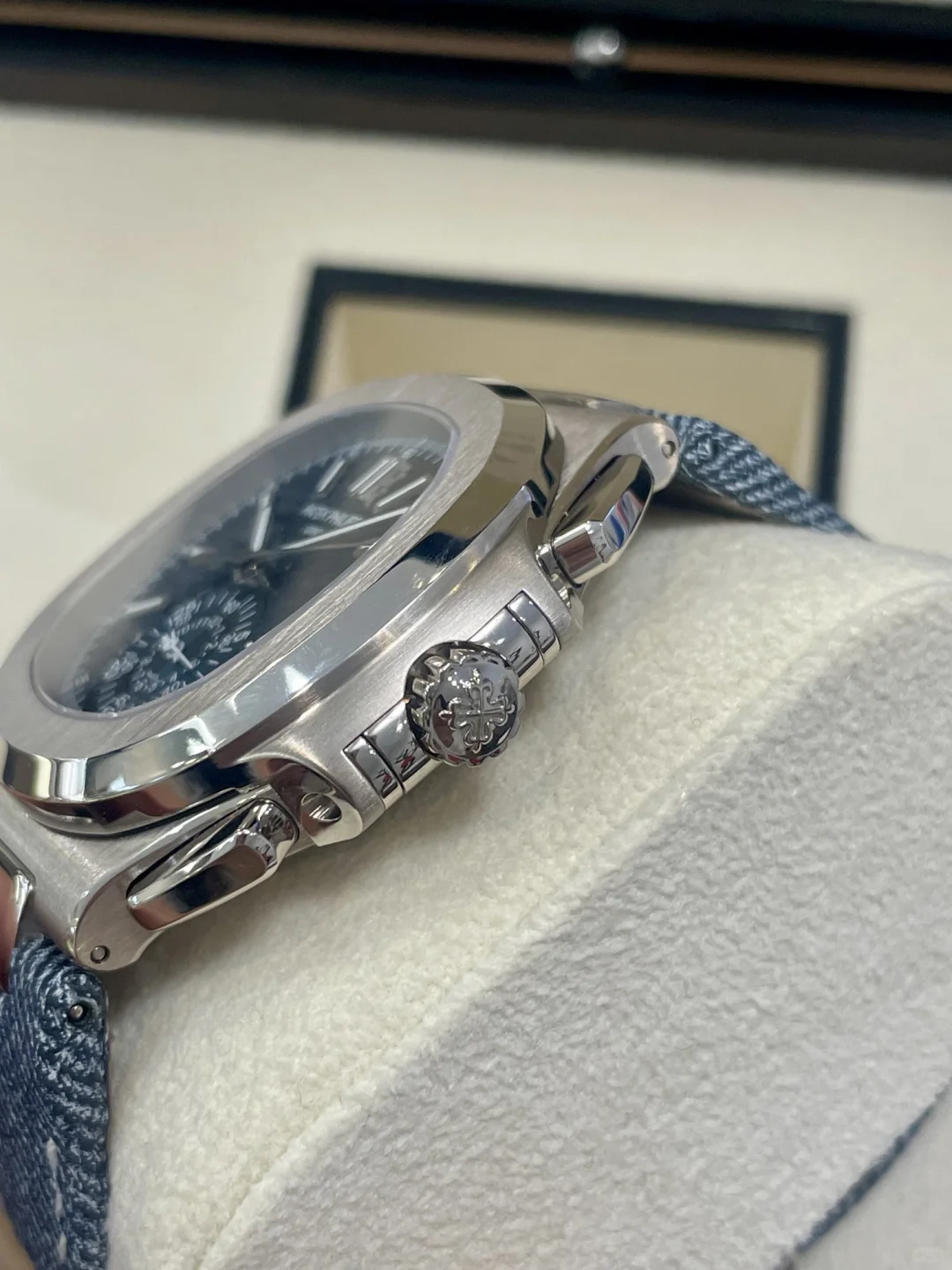 Patek Philippe Nautilus 5980/60G - Nautilus Self-winding
