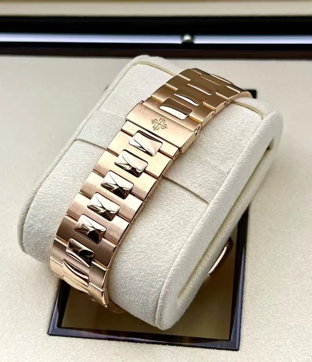 Patek Philippe Nautilus 5711/1R-001 Replica