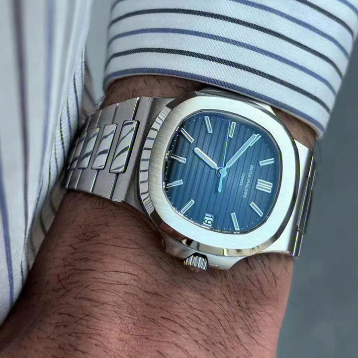 5811/1G-001- Patek Philippe NAUTILUS