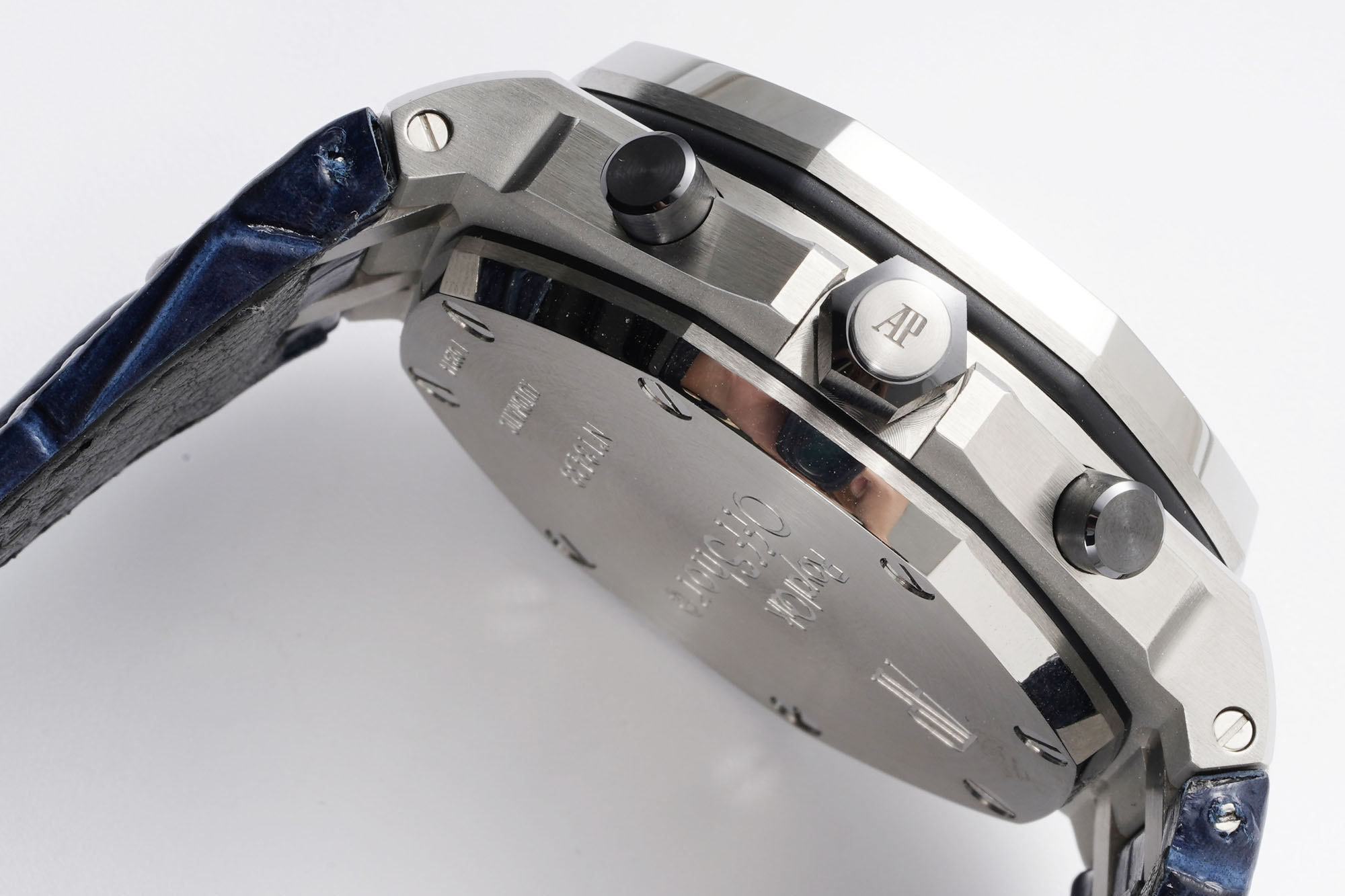 Audemars Piguet Royal Oak Offshore 42 mm, White Ref. 26170ST.OO.D305CR.01