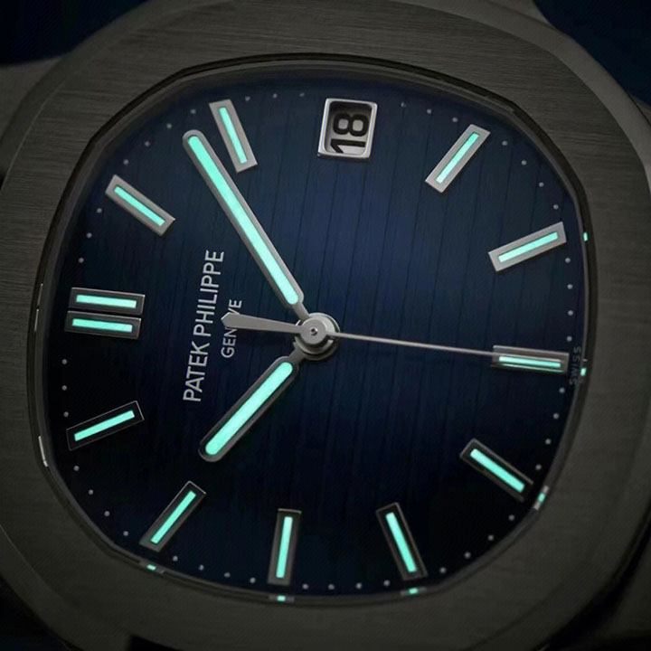 5811/1G-001- Patek Philippe NAUTILUS