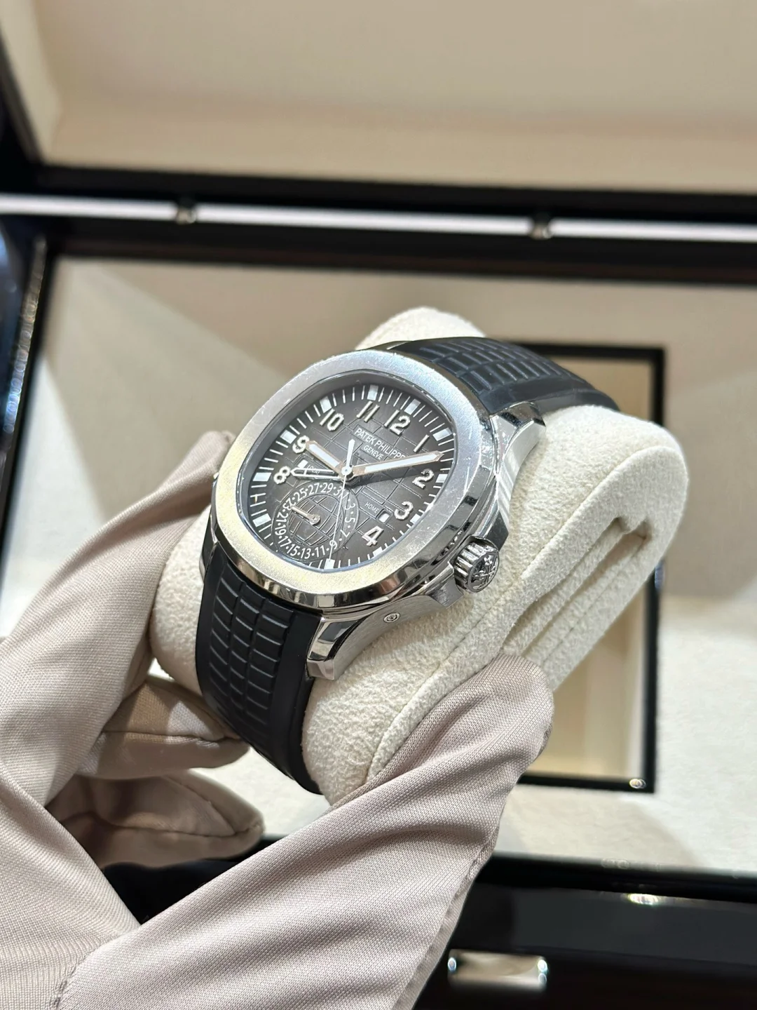 Patek Philippe Aquanaut 5164A-001 Replica