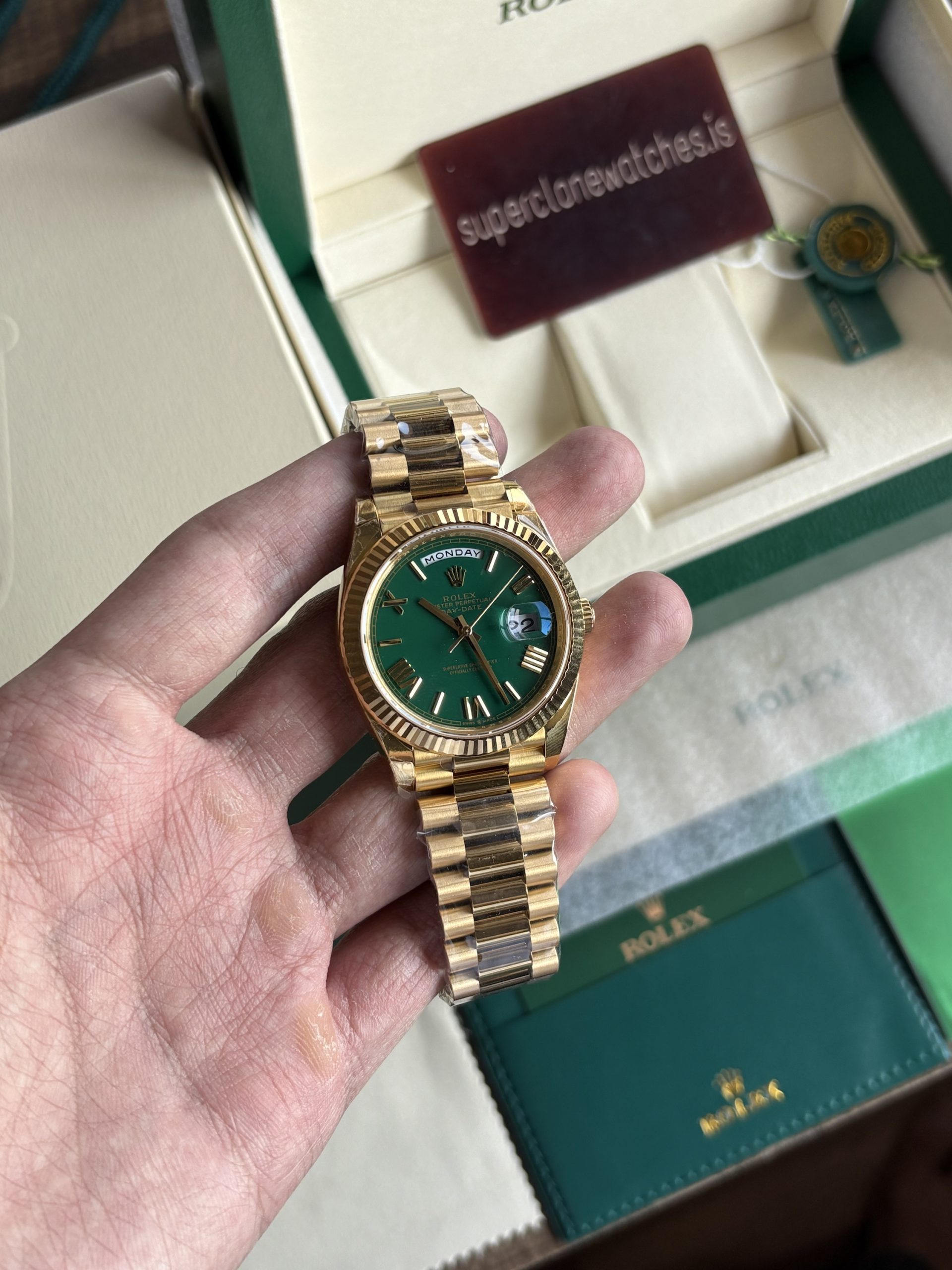DAY-DATE PRESIDENTIAL YELLOW GOLD GREEN DIAL CLONE ROLEX WATCH