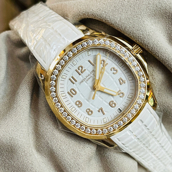 5269/200R-001-Patek Philippe AQUANAUT-women