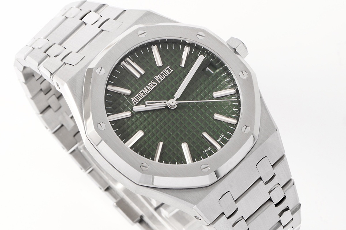 Audemars Piguet Royal Oak 50th Anniversary 41 mm, Green Ref. 15510ST.OO.1320ST.04