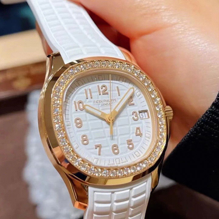 5269/200R-001-Patek Philippe AQUANAUT-women