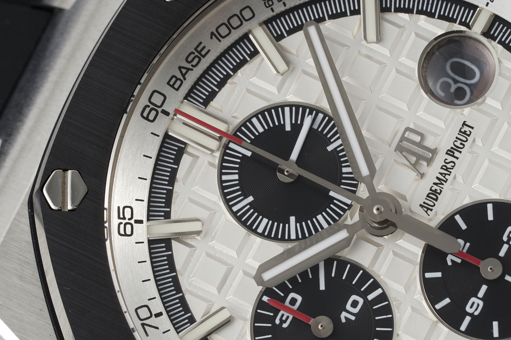 Audemars Piguet Royal Oak Offshore 44 mm, White Ref. 26400SO.OO.A002CA.01