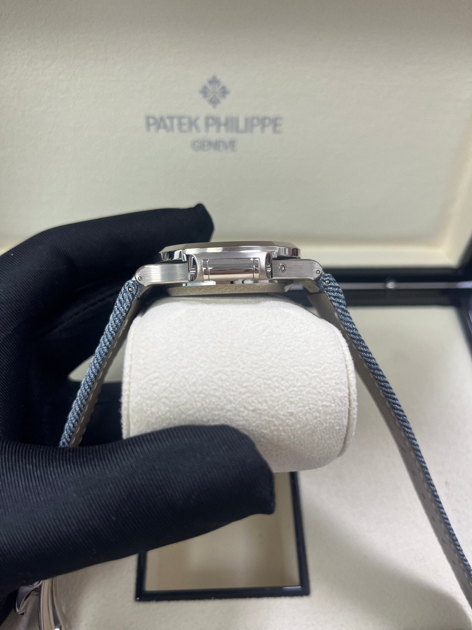 Patek Philippe 5980/60G-001 Nautilus White Gold Blue dial Watch