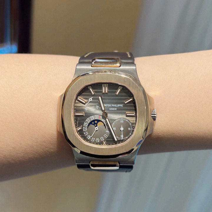 5712GR-001 Patek Philippe NAUTILUS