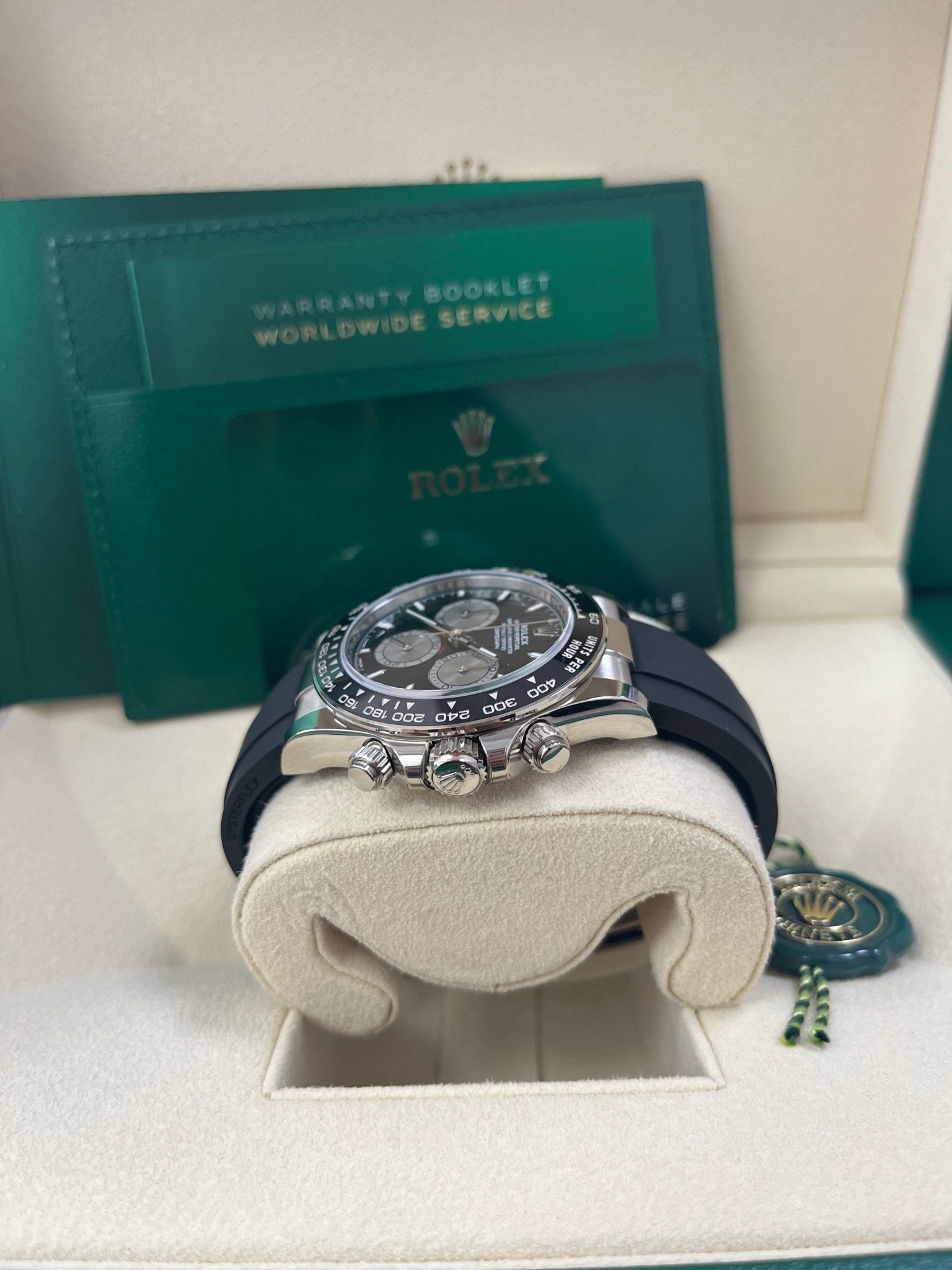 Rolex Daytona White Gold Cosmograph Daytona Black Bezel - Black And Steel Index Dial 126519LN