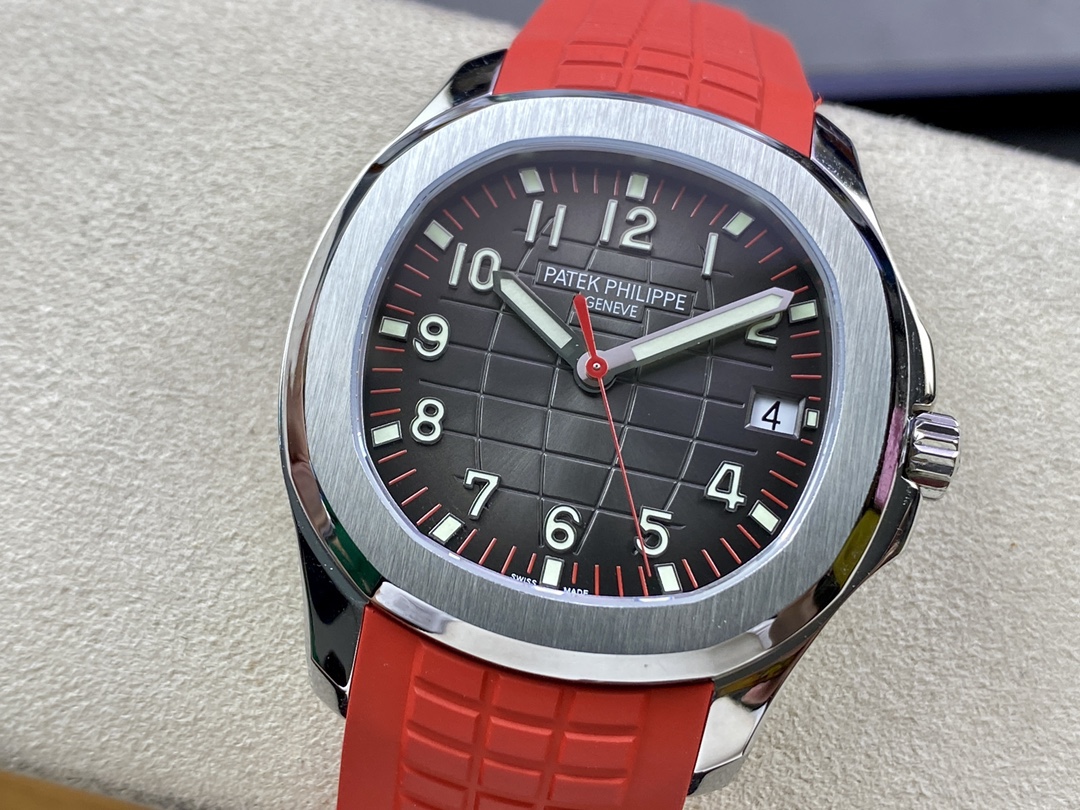Patek Philippe Aquanaut Singapore Limited Edition 40mm 5167A-012