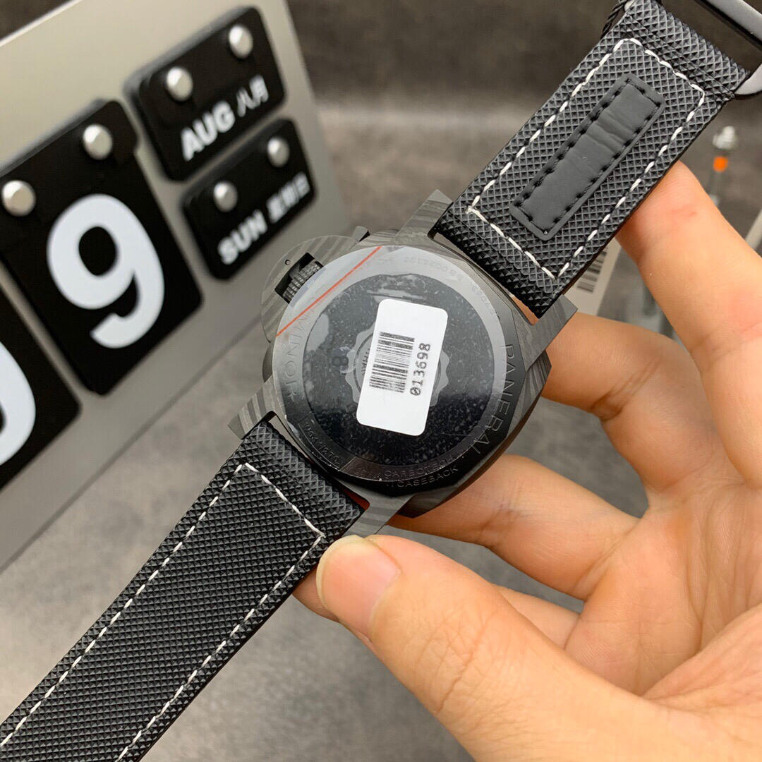 Panerai Luminor Marina Carbotech™ - 44mm PAM01118