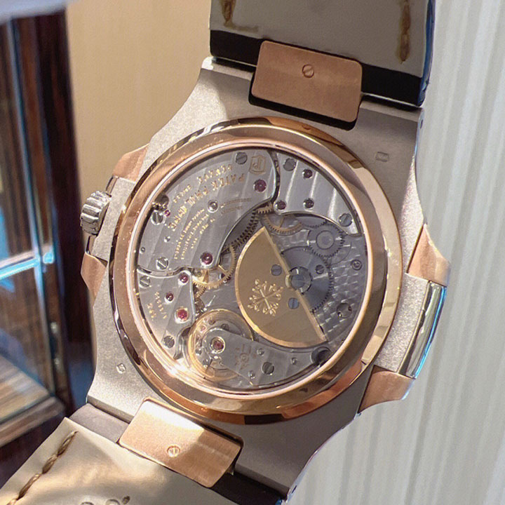 5712GR-001 Patek Philippe NAUTILUS