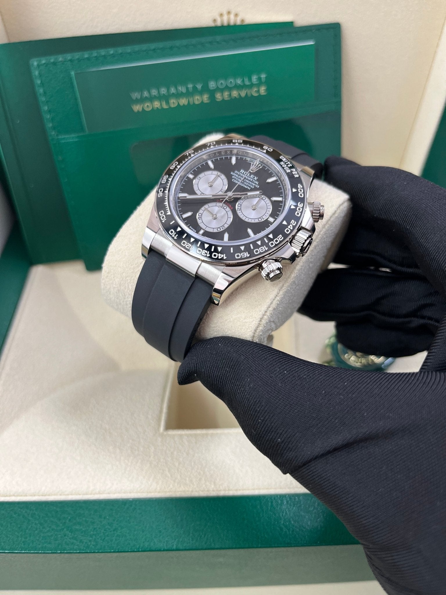 Rolex Daytona White Gold Cosmograph Daytona Black Bezel - Black And Steel Index Dial 126519LN