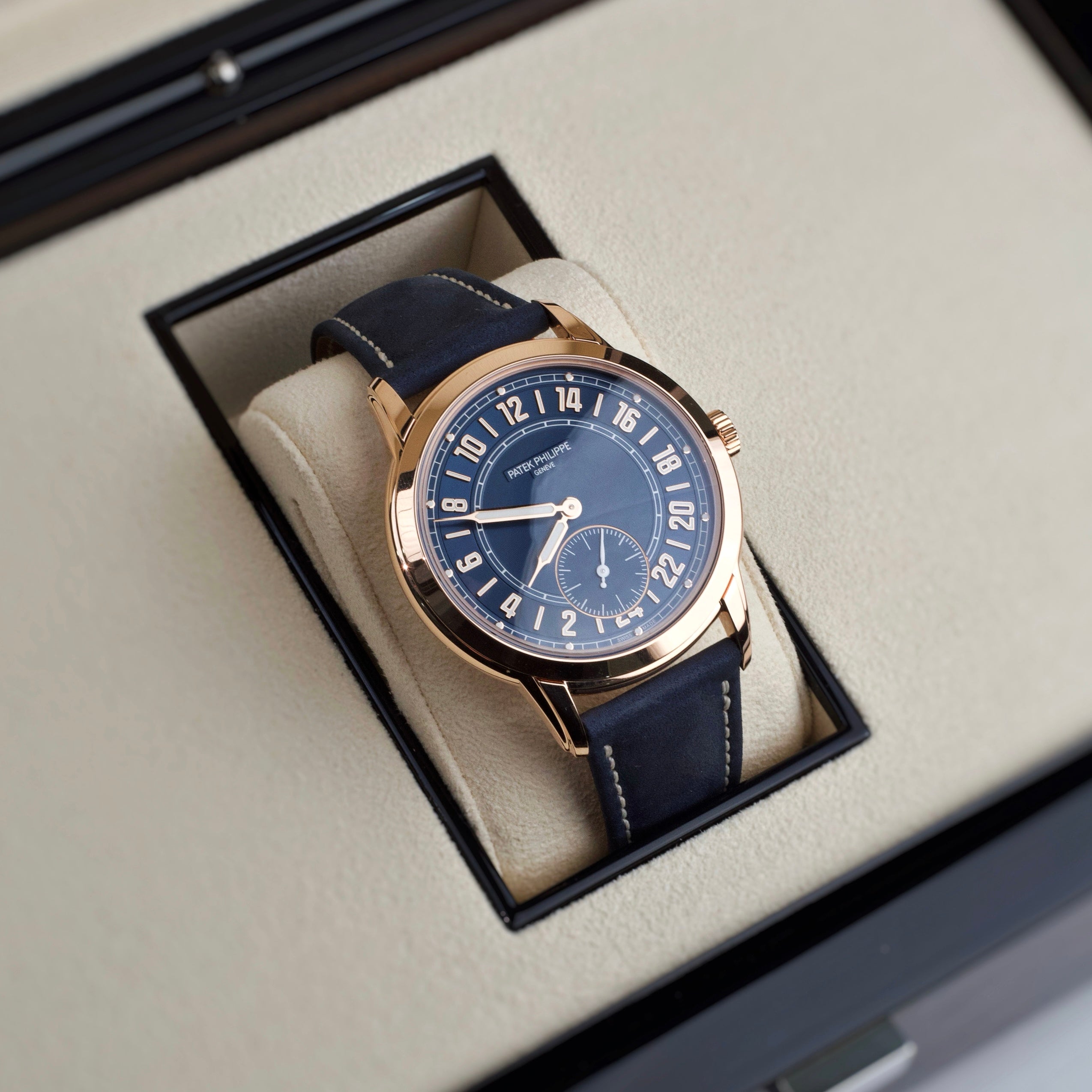 Patek Philippe Calatrava Travel Time Complications 42mm | Blue dial | 5224R-001