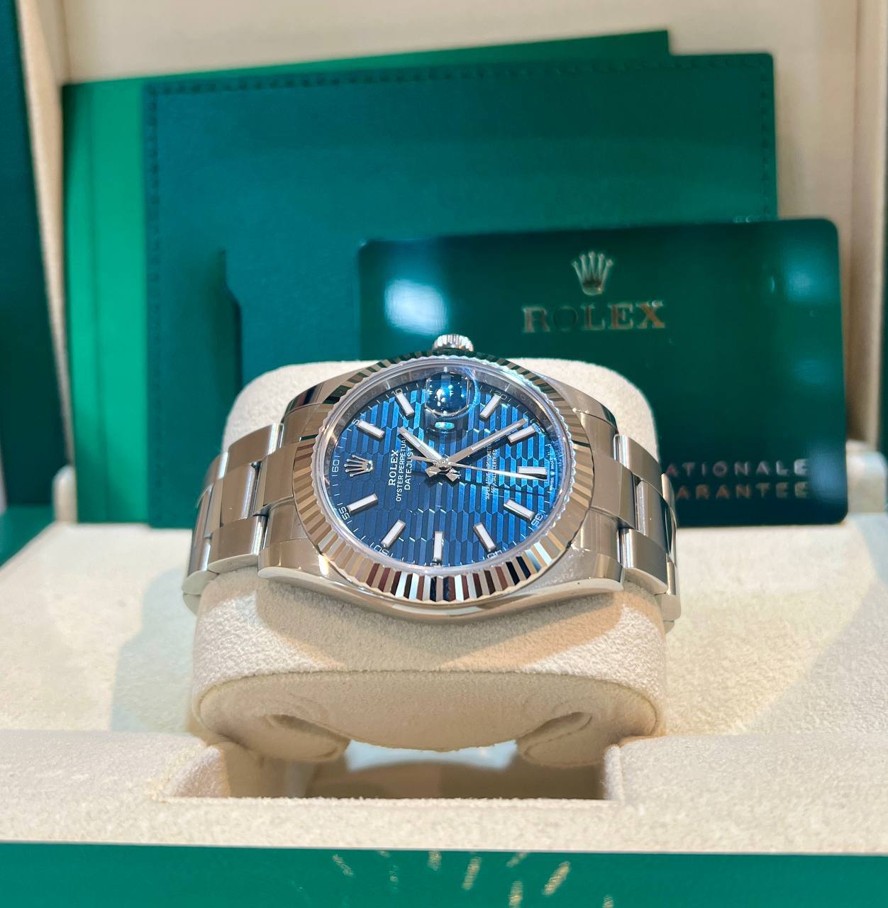 Rolex Datejust m126334-0032 Watch