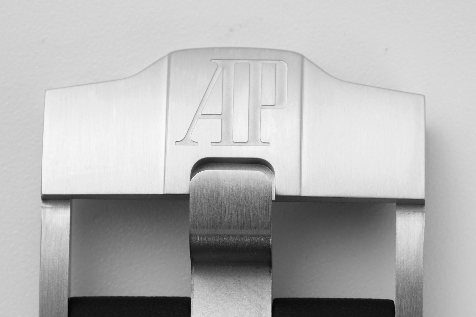 Audemars Piguet Royal Oak Offshore 44 mm, Grey Ref. 26405CG.OO.A004CA.01