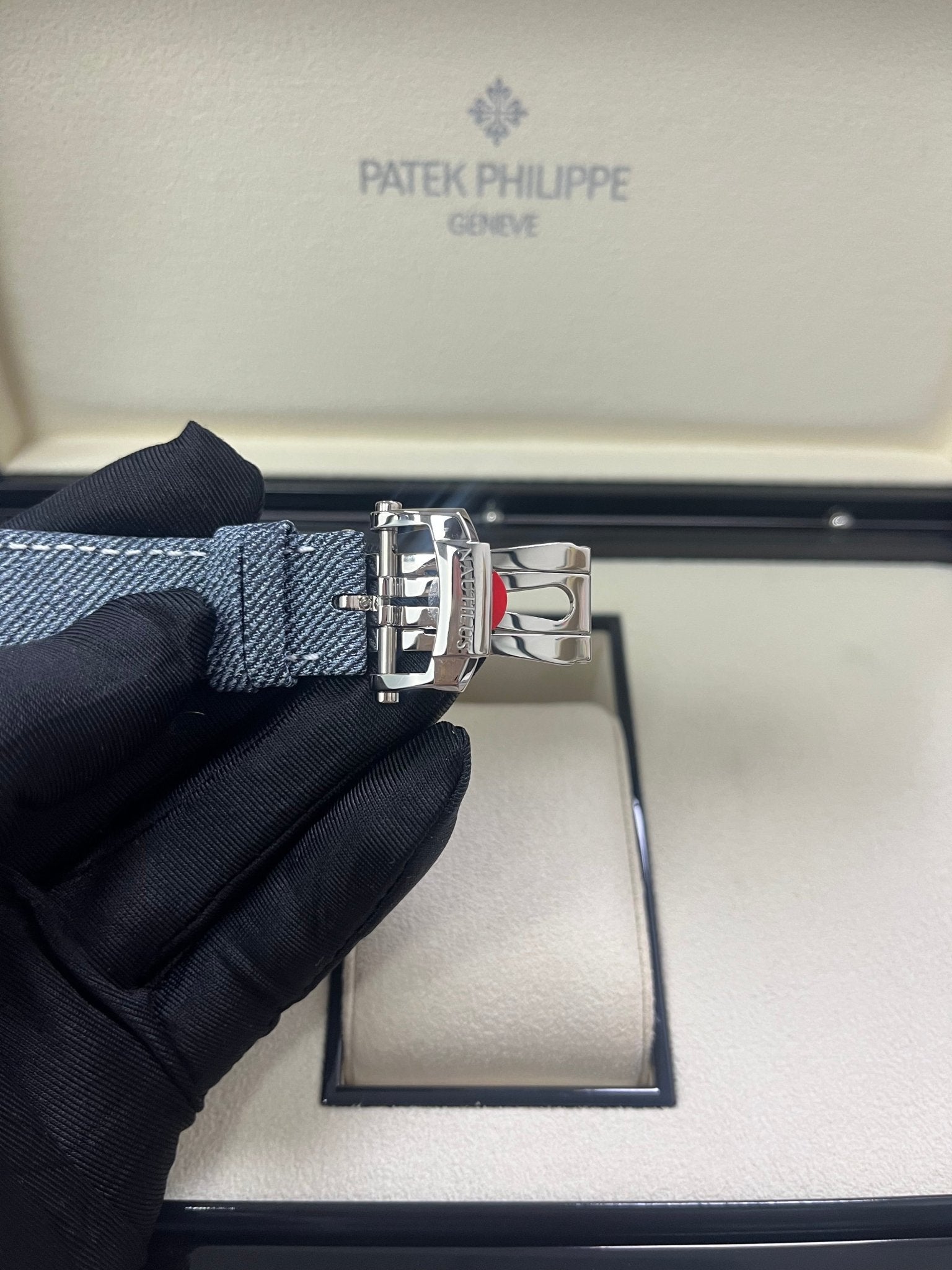 Patek Philippe 5980/60G-001 Nautilus White Gold Blue dial Watch