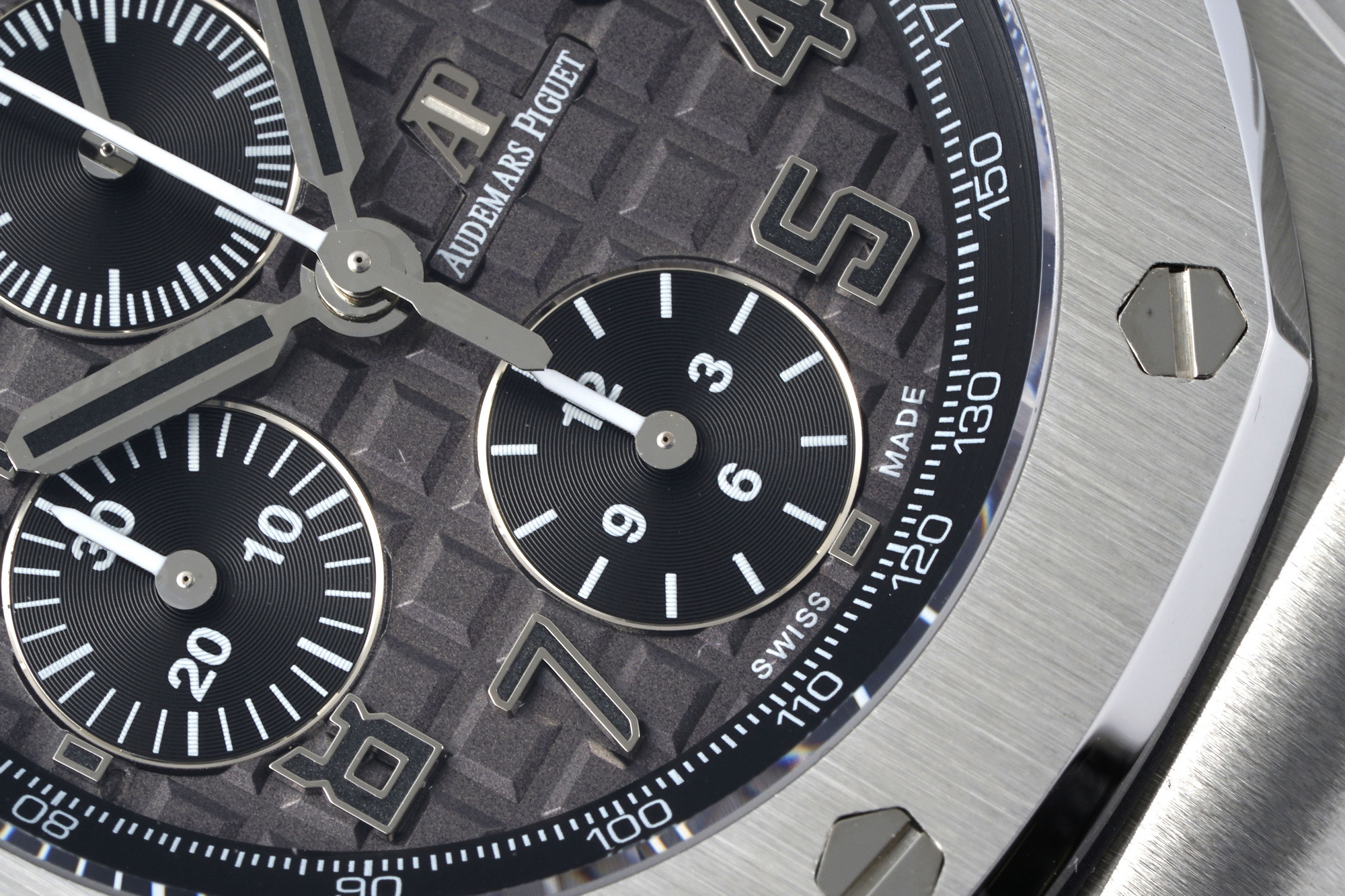 Audemars Piguet Royal Oak Offshore 42 mm, Grey Ref. 26470ST.OO.A104CR.01